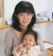 今井 紗千様とお子様の写真